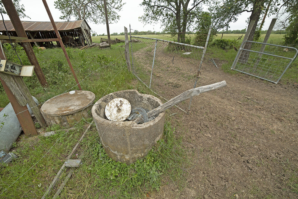 Water Well Dorothy said I pumped a kajillion gallons of water out of that well 1382.jpg