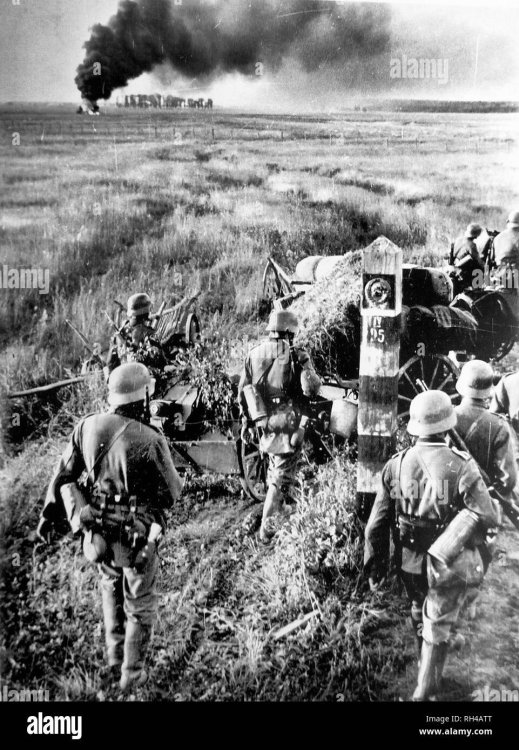 german-troops-crossing-the-soviet-border-during-operation-barbarossa-RH4ATT.thumb.jpg.f2bde2968251a4caa2c93b90b6210ae6.jpg
