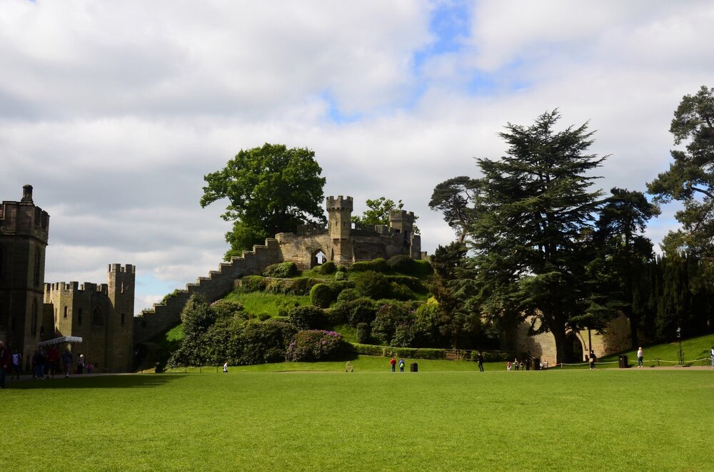 2026931929_WarwickCastle-TheMound1.thumb.jpg.b4b215f8cb261721529b9cdad14218dd.jpg