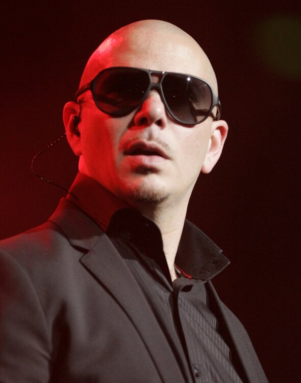 Pitbull_the_rapper_in_Sydney,_Australia_(2012).jpg
