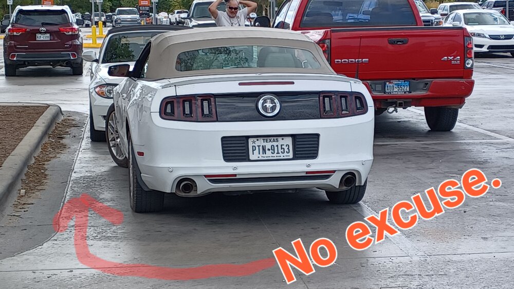 2022 Mustang White (1).jpg