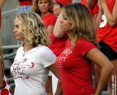 nc-state-girls.jpg.446fe5a39f868ca95e2e757e0597b42e.jpg