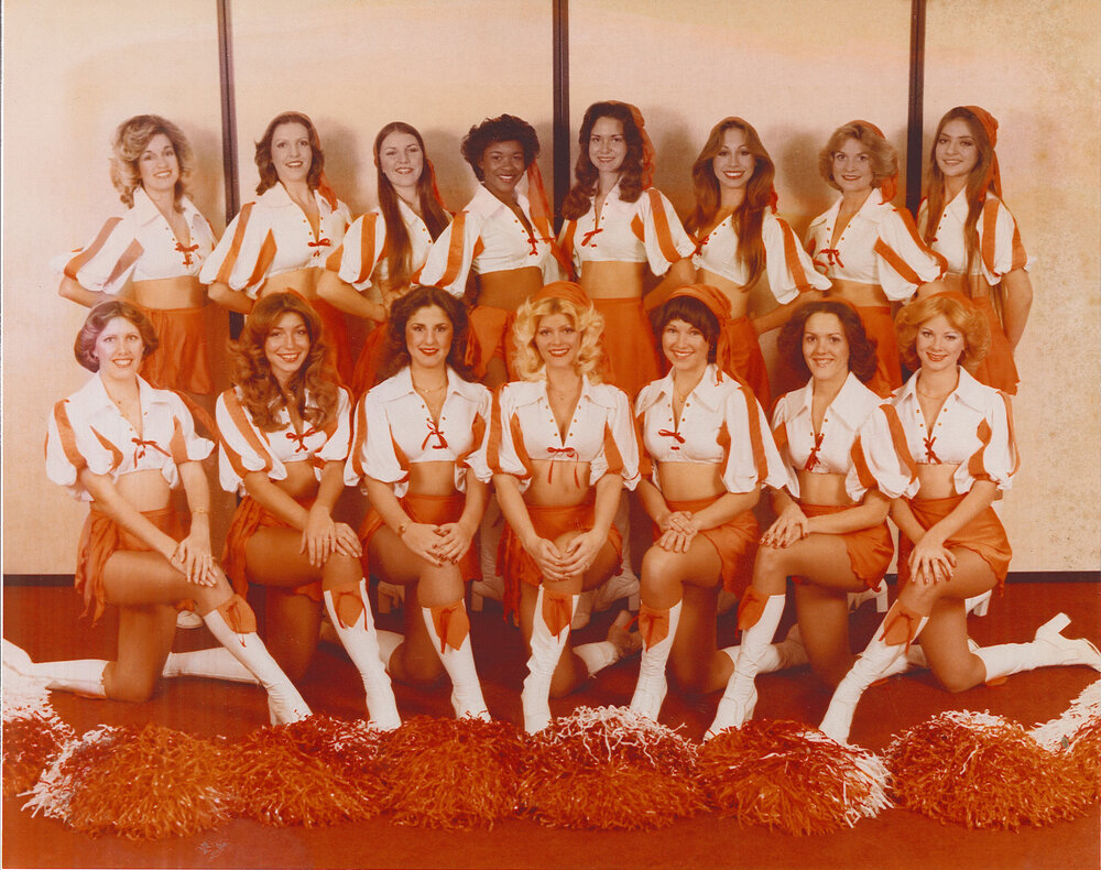 buccaneers cheer 1976.jpg