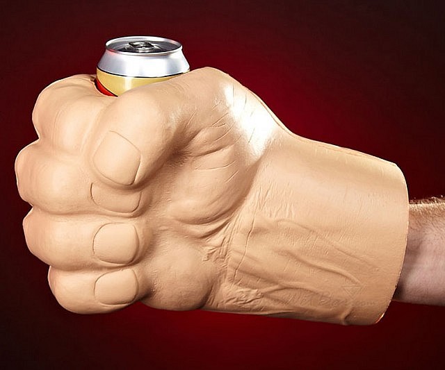 giant-fist-drink-koozie1-640x533.jpg.e28998d6dd2ba947e880811833f26333.jpg
