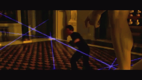 oceans12-laser-dance-scene.gif.03dc739760e90cc6e562148a0d2e59a1.gif