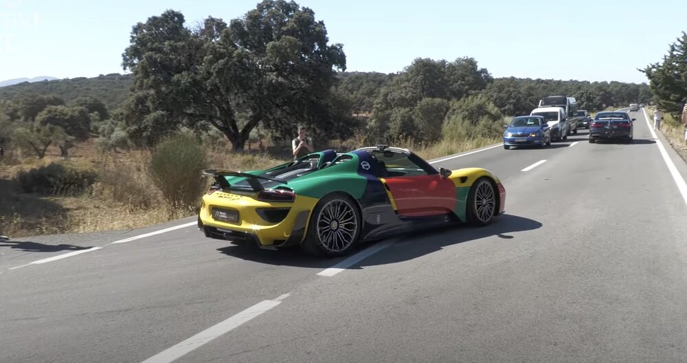 someone-made-a-porsche-918-spyder-harlequin-and-its-nothing-like-a-polo_5.jpg