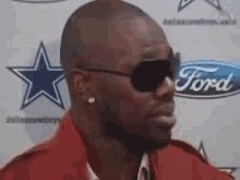 terrell-owens.gif.f21e497292c9436cca289d9a6089396d.gif