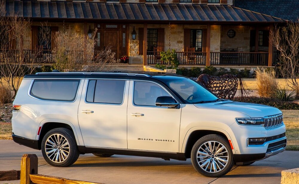 JeepGrandWagoneerL1.thumb.jpg.0caf9eb9219717241d14df957032362c.jpg
