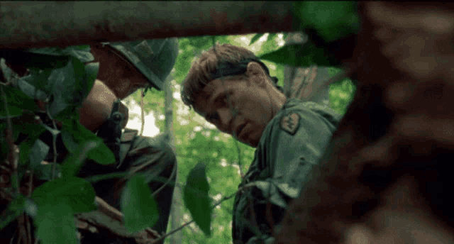 platoon-elias.gif.4b910ccaa569aa5b64b22e04152655a2.gif