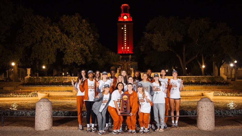 volleyball champs.jpg