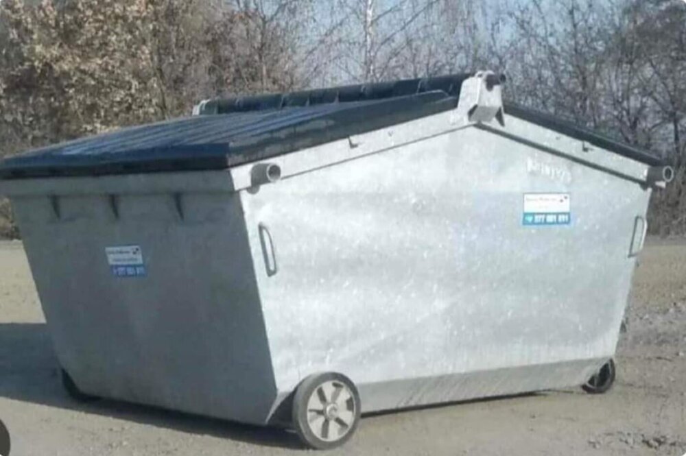 Cybertruck garbage can.jpg