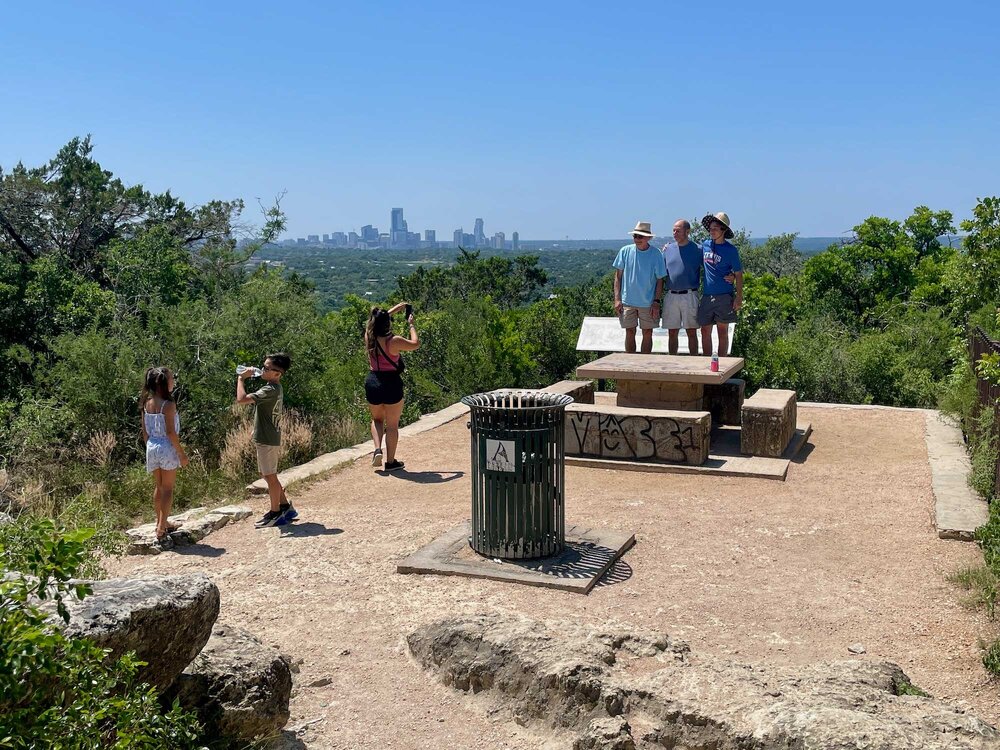 Mount-Bonnell-10-Bud-Franck.thumb.jpg.ec6c316ae25af4db0b66fd5ebdbe3f73.jpg