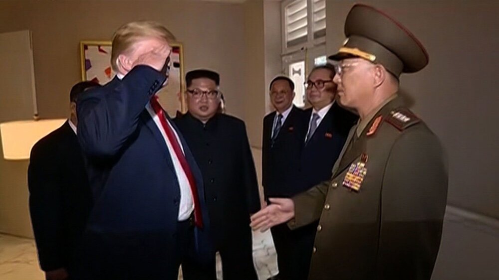 180614092155-01-trump-nk-salute.thumb.jpg.ebc0a7326db118da2fabba7e1f191d0a.jpg