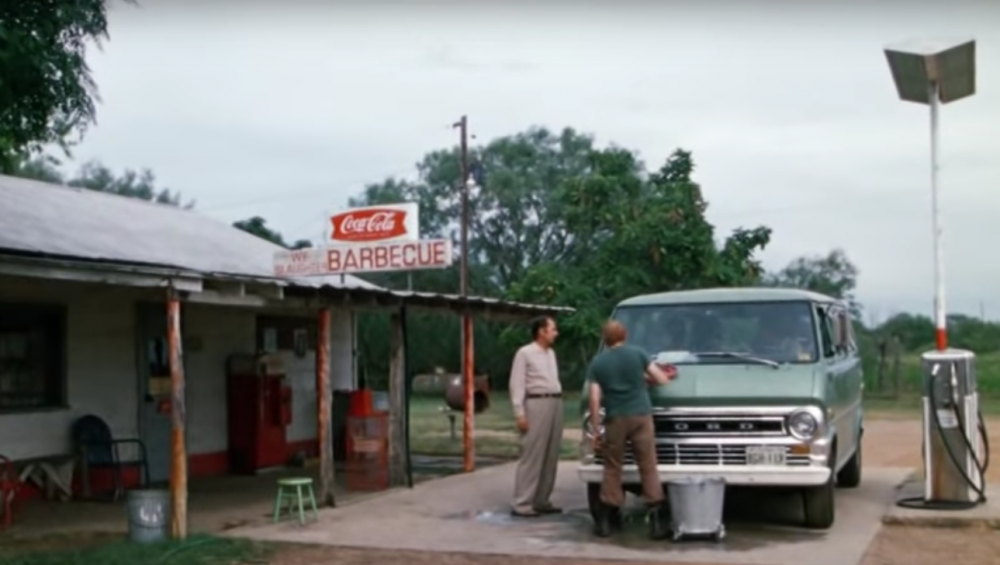 texas-chainsaw-massacre-gas-station-4.png