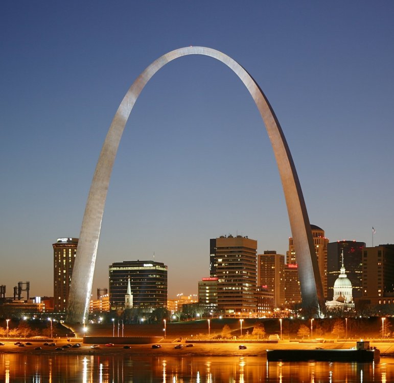 St_Louis_night_expblend_cropped.thumb.jpg.f47e0fff612f74b4b9ef9f2753657187.jpg