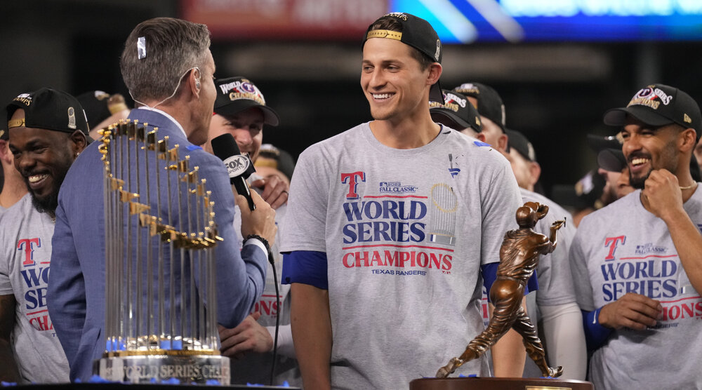 corey-seager-nlcs-mvp.thumb.jpg.308f6fa15de166d4fa2e34f5818a7aeb.jpg