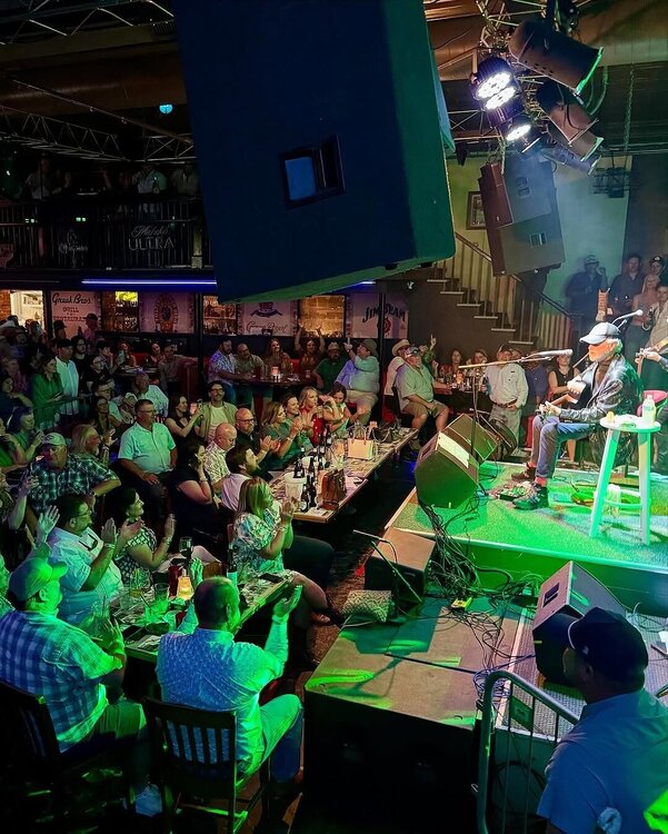 Americans are ungodly fat.jpg