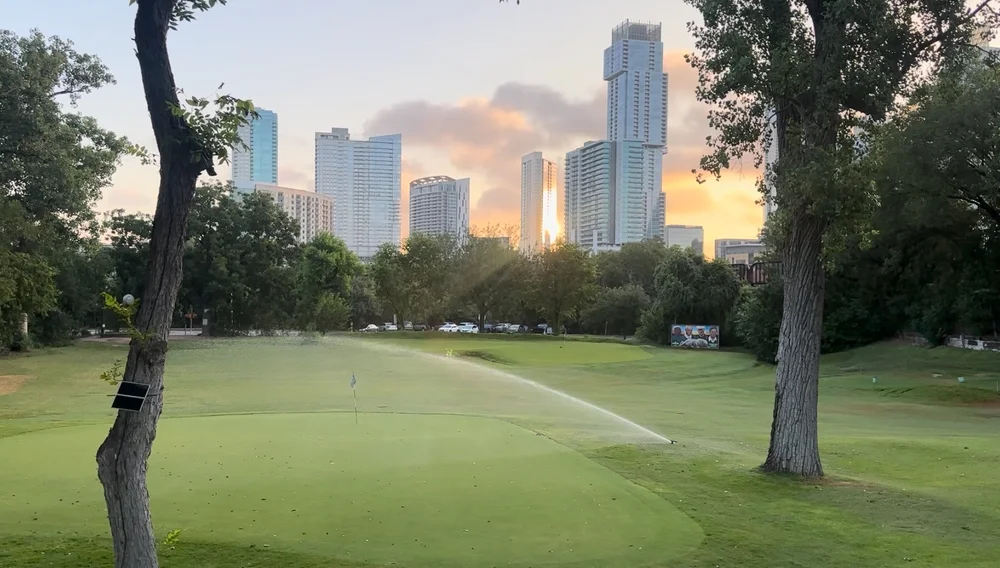 austin_sunrise_from_butler.thumb.webp.a23f158716dc9986bc11e8f04b2201f3.webp
