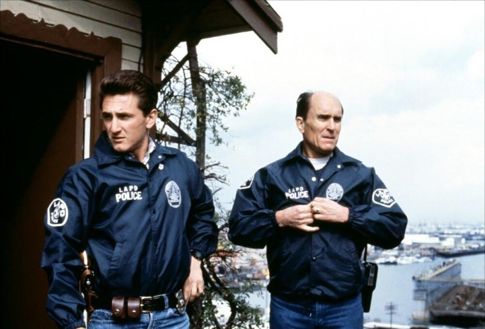 sean-penn-and-robert-duvall-colors-1988-v0-wpln9hupq81f1.jpeg